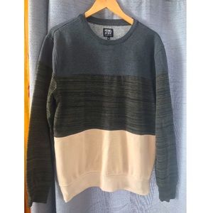 Warm winter sweatshirt longsleeve